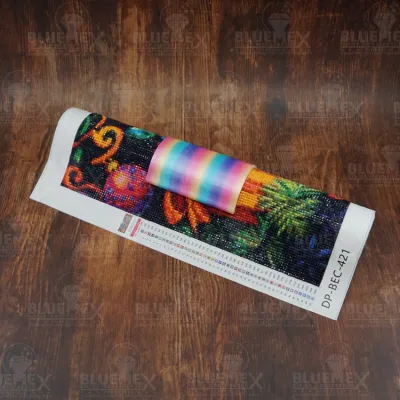 Picture roll-up clamp with the picture fully rolled up
