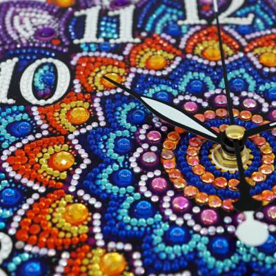 Preview: Diamond Painting Wanduhr auf Holz, 29cm