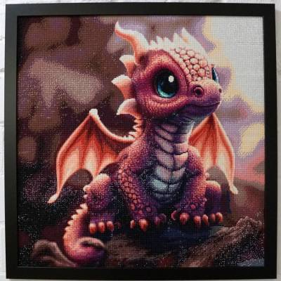 Diamond Painting Bild, rosa Drachenbaby, runde Steinchen, 48 Farben, 60x60cm, Vollbild