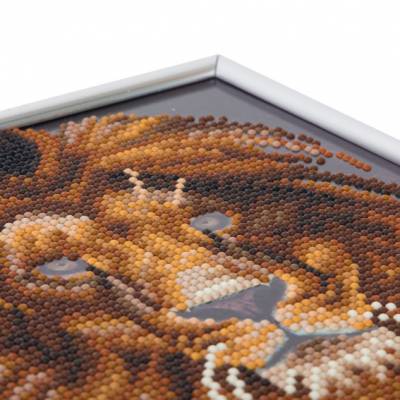 Diamond Painting Bild mit Bilderrahmen, Lion / Löwe, runde Diamanten, ca. 21x25cm, Teilbild