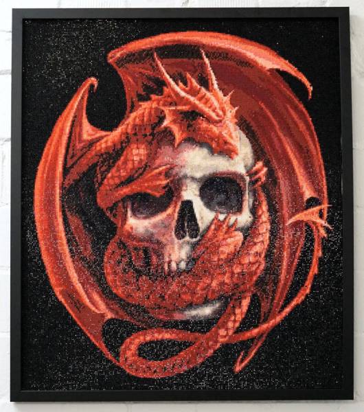 Anne Stokes, Skull Embrace, 60x70cm, 55 Farben, eckige Steine, Vollbild