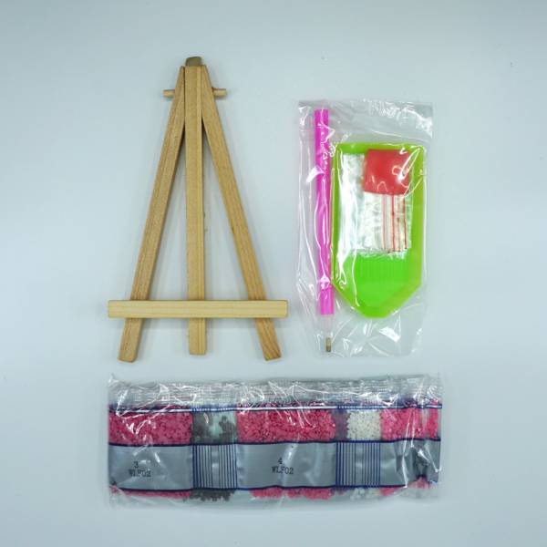 Diamond Painting picture stretched on a wooden stretcher, red heart tree, square diamonds, approx. 20x20cm, full picture