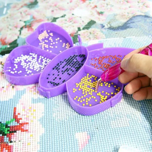 Shuttle butterfly, 5 compartments, spoon and brush, purple, for Diamond Painting stones