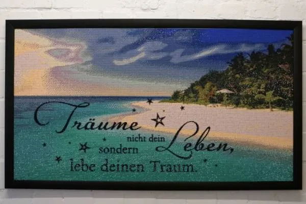 fertiggestelltes Bild - Diamond Painting Bild, Lebe Deinen Traum 2.0 (Tropenstrand), 110x60cm, 60 Farben, eckige Steine, Vollbild