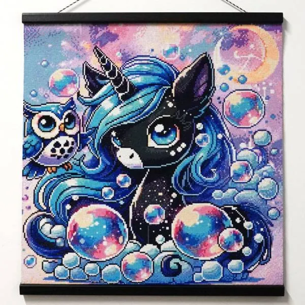 Michaela Klimes, Bubble Unicorn, 50x50cm, 50 Farben inkl. AB & Feensteine, eckige Steine, Vollbild