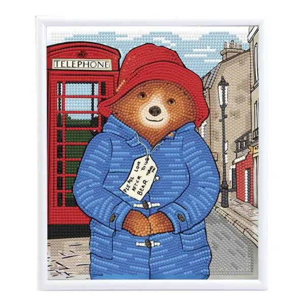 Diamond Painting Bild mit Bilderrahmen, "Taking A Stroll" Paddington Bear, 21x25cm, runde Steine, Teilbild