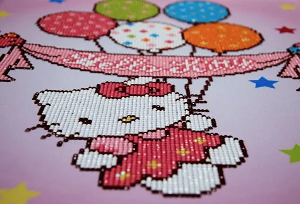 Diamond Painting Bild, Hello Kitty with balloons, 37x44cm, 9 Farben incl.2 AB, runde Steine, Teilbild
