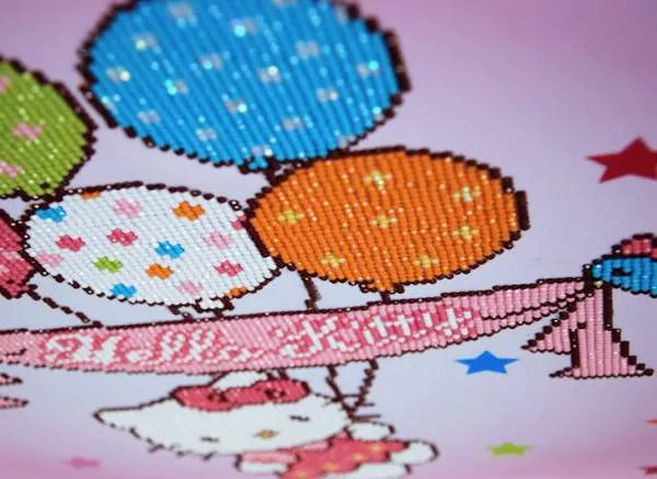 Diamond Painting Bild, Hello Kitty with balloons, 37x44cm, 9 Farben incl.2 AB, runde Steine, Teilbild