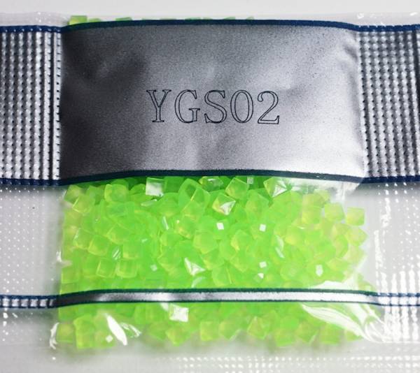 Neon stone, square, light green, bag of approx. 500 pieces