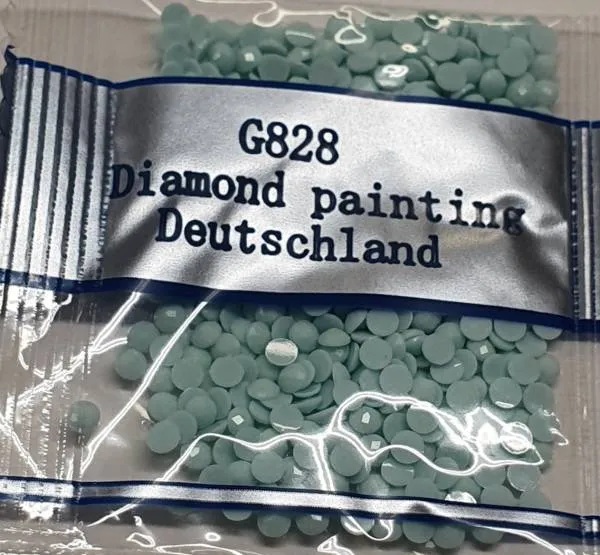 Stones, Glow in the Dark – Round, Colour G828, Blue Ultra Very Light, Bag with 500 pieces