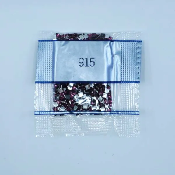 Rhinestone square, 915, Plum Dark, 500 pieces