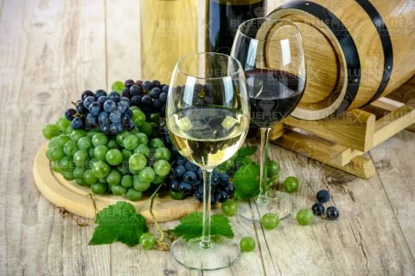 Diamond Painting Bild, Weinprobe, 75x50cm, 45 Farben, eckige Steine, Vollbild