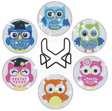 Untersetzer, 6 Stück mit Aufbewahrungs-Ständer, Eulen auf Kunststoff / Korkplatte, runde Strass-Steine
