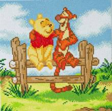 Diamond Painting picture stretched on wooden frame, Disney Winnie the Pooh, round diamonds, 30x30cm, full size picture.