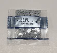 Steine, Glow in the Dark - Nachtleuchtend, rund, Farbe G415, Pearl Gray, Tüte mit 500 Stück